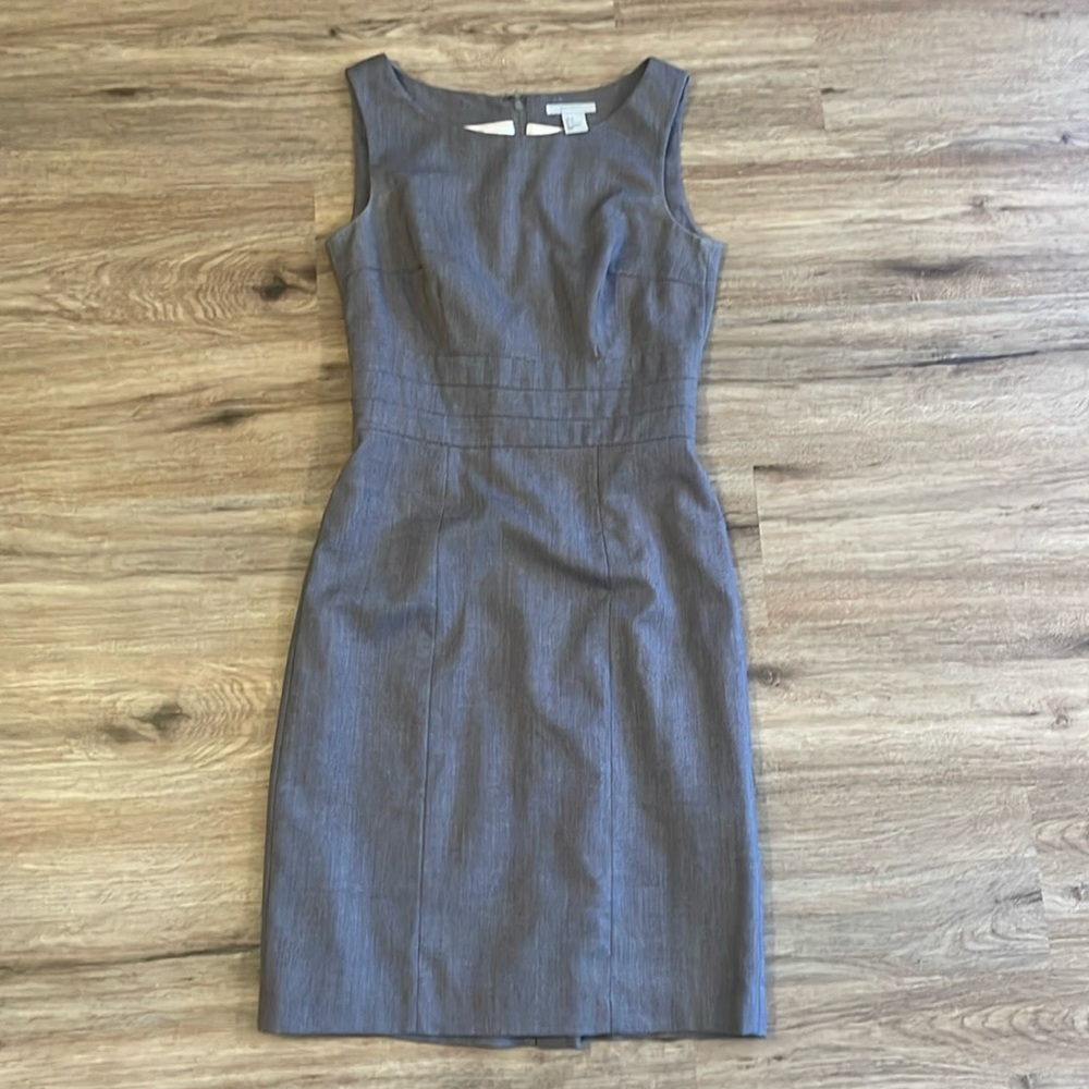 H&M Gray Pleated Sleeveless Sheath Lined Stretch Business Dress